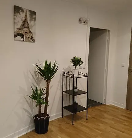 Daire Charming Flat In - Villette