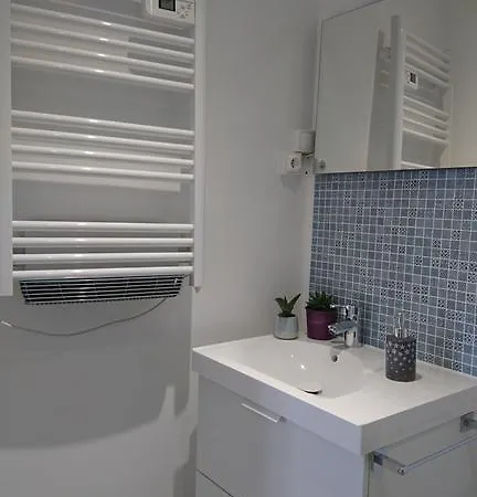 Charming Flat In - Villette Daire *