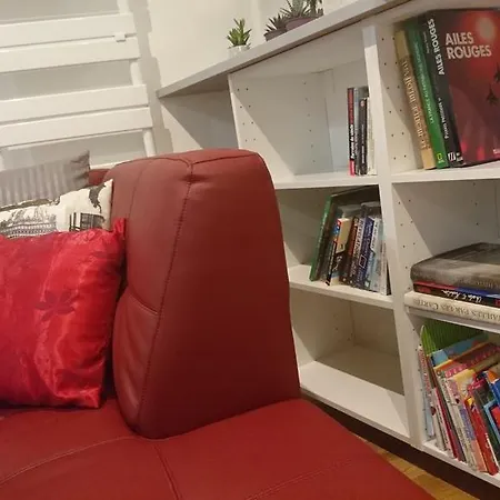Charming Flat In - Villette Paris