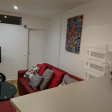 Charming Flat In - Villette Daire *